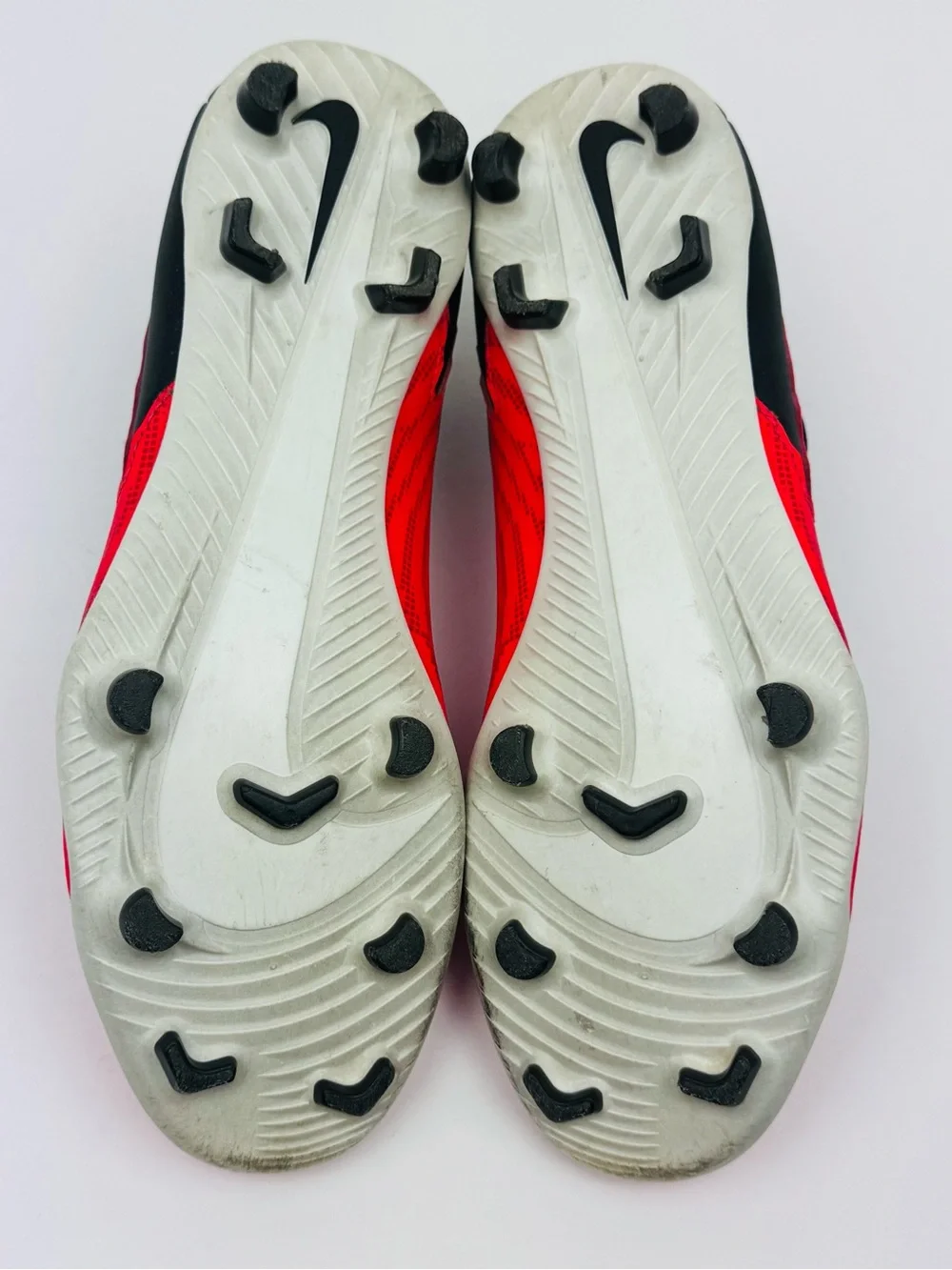 Nike Phantom GX Club FG/MG Soccer Cleats DD9483-600. Men Size 7.5